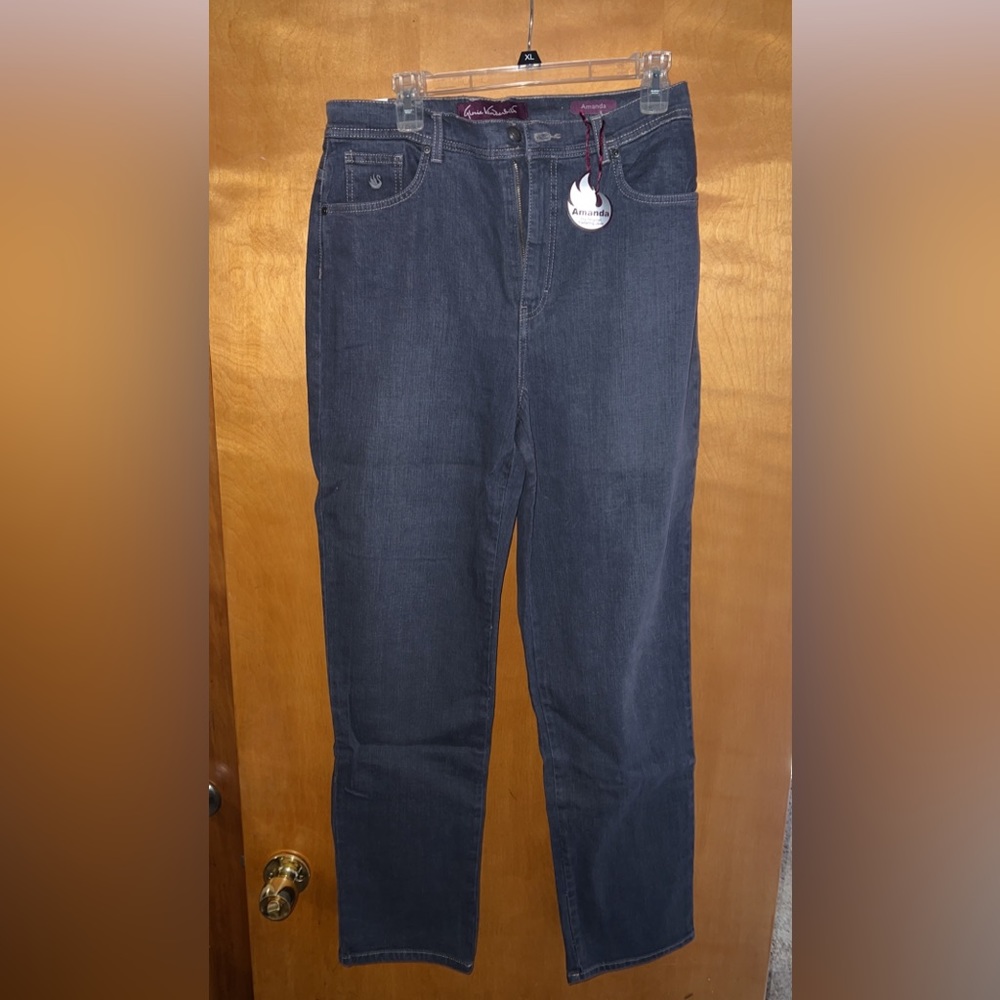 Gloria Vanderbilt Womens Blue tapered leg jeans